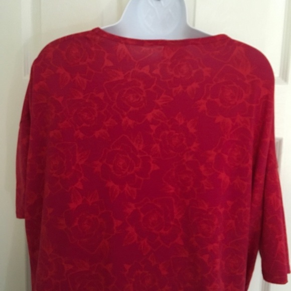 LuLaRoe Top Women’s Tunic Long Stretchy Subtle Floral Deep Red Small - Picture 4 of 10